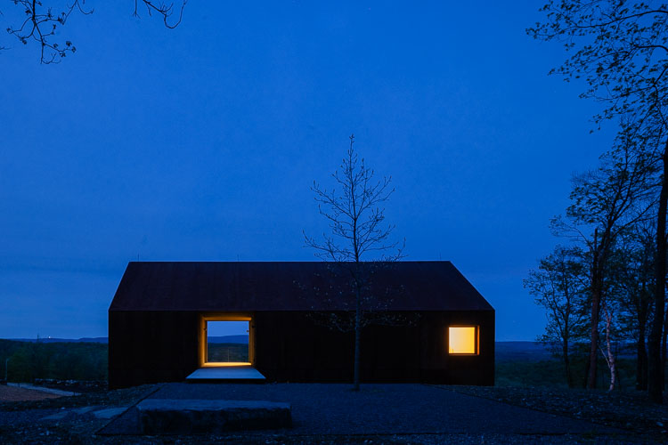 WorrellYeung_RidgeHouse